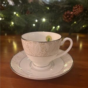 Waterford Fine China Bassano Footed Tea Cup and Saucer Set of 7 NWT